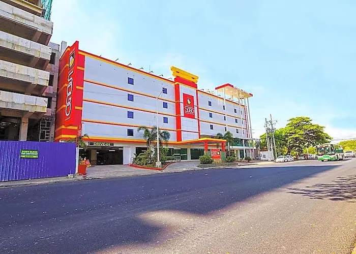 Icon Macapagal Hotel 2*