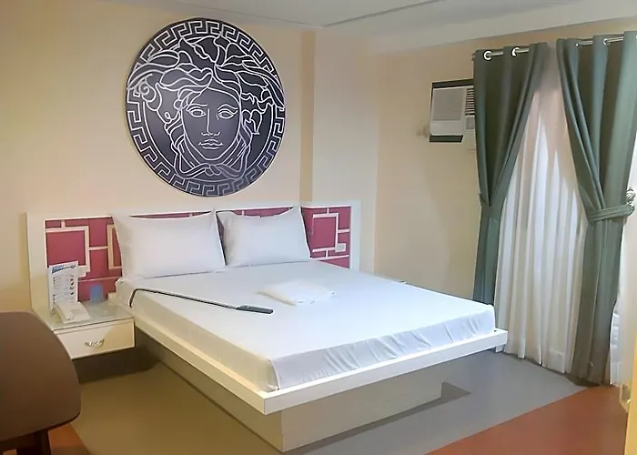 Icon Macapagal Hotel