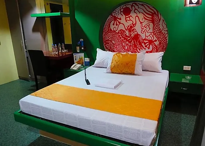 Icon Macapagal Hotel
